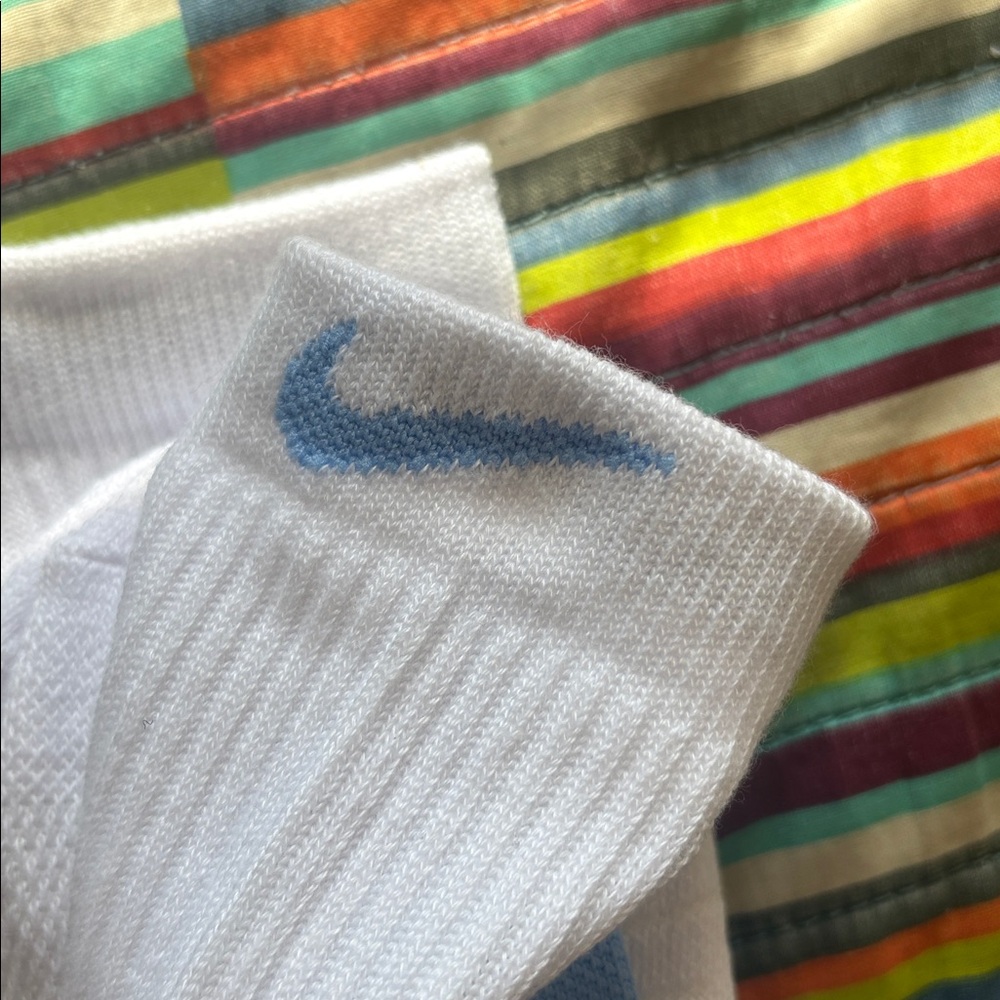 Nike Elite Crew Basketball Socks - White and Light Blue - Picture 6 of 10